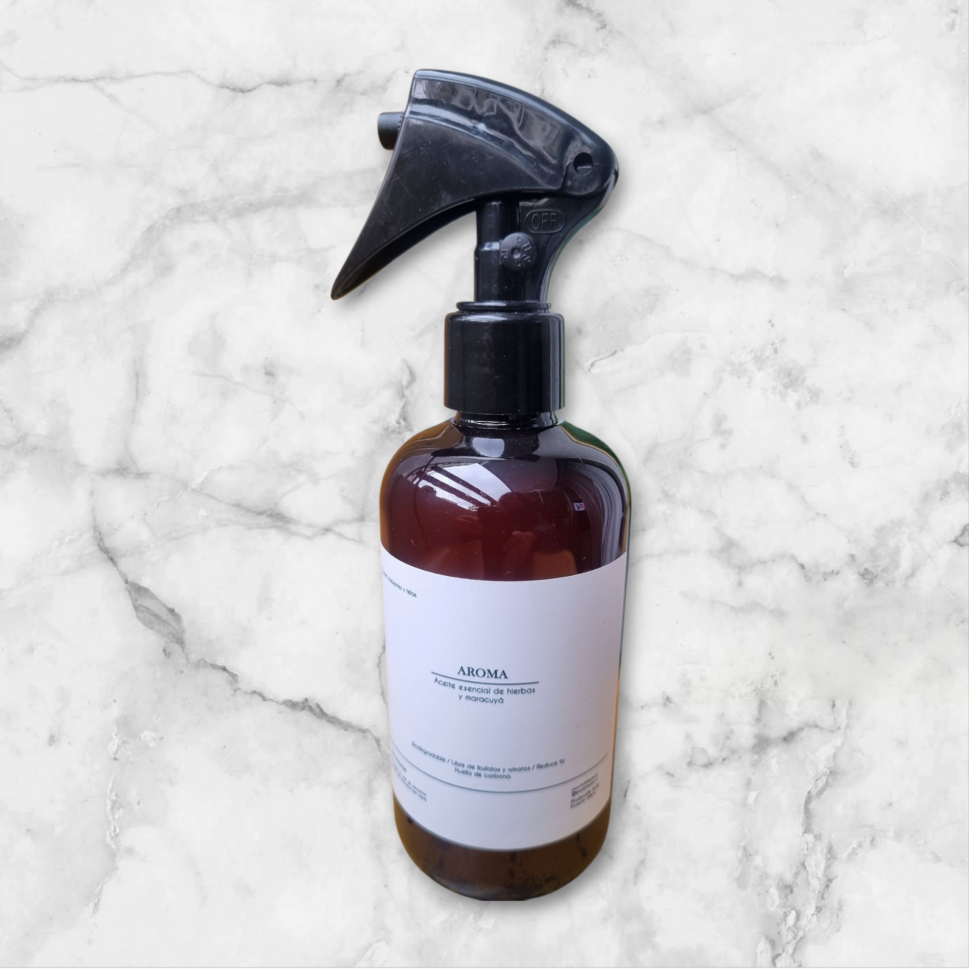 Aceite esencial de hierbas y maracuya